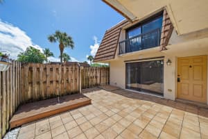 825 Center St #16a, Jupiter, FL 33458, Sold 04/26/21