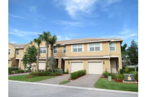 5757 Monterra Club Dr #22, Lake Worth, FL 33463, Sold 05/07/21