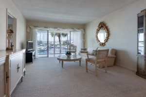 21 Yacht Club Dr, North Palm Beach, FL 33408, Sold 04/20/21