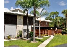 301 SE Castle Ct, Port St. Lucie, FL 34952, Sold 05/04/21
