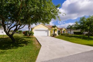 2702 Palm Lakes Ave, Fort Pierce, FL 34981, Sold 05/06/21