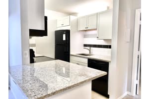 36 N Crossings Cir, Boynton Beach, FL 33435, Sold 05/26/21