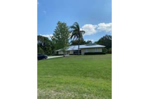 2711 NE Pinecrest Lakes Blvd, Jensen Beach, FL 34957, Sold 04/12/21