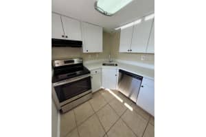 40 SE 13th St APT B1, Boca Raton, FL 33432, Sold 05/25/21