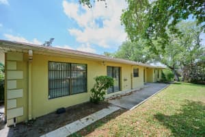 400 18th St, Vero Beach, FL 32960, Sold 06/29/21