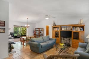 265 23rd Ave, Vero Beach, FL 32962, Sold 05/03/21