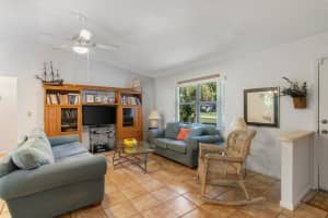 265 23rd Ave, Vero Beach, FL 32962, Sold 05/03/21