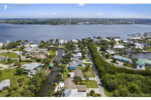 1983 SW Mockingbird Ln, Palm City, FL 34990, Sold 05/28/21