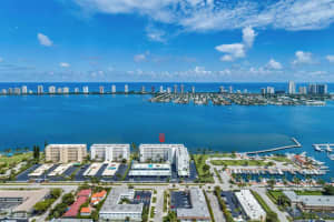 301 Lake Shore Dr, Lake Park, FL 33403, Sold 05/17/21