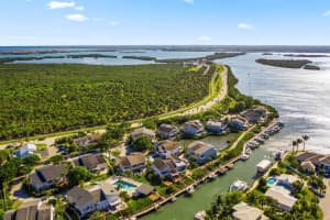 2500 Harbour Cove Dr, Fort Pierce, FL 34949, Sold 06/14/21