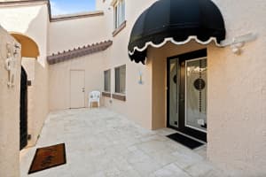 210 Captains Walk, Delray Beach, FL 33483, Sold 04/30/21