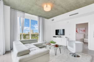300 S Australian Ave, West Palm Beach, FL 33401, Sold 08/20/21