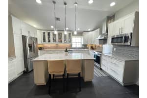1552 Lake Breeze Dr, Wellington, FL 33414, Sold 09/10/21