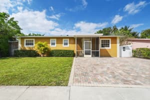 3919 Kewanee Rd, Lantana, FL 33462, Sold 04/14/21