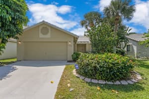 5701 Strawberry Lakes Cir, Lake Worth, FL 33463, Sold 05/04/21