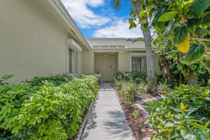 5701 Strawberry Lakes Cir, Lake Worth, FL 33463, Sold 05/04/21