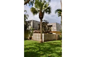 2400 Waterside Dr, Lake Worth, FL 33461, Sold 04/29/21