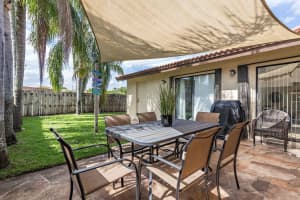 6353 Lantana Pines Dr, Lake Worth, FL 33462, Sold 05/14/21