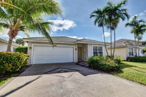 6820 Hendry Dr, Lake Worth, FL 33463, Sold 06/01/21