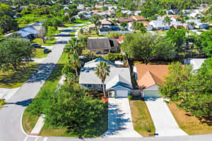 4354 Cocoplum Pl, Stuart, FL 34997, Sold 05/25/21