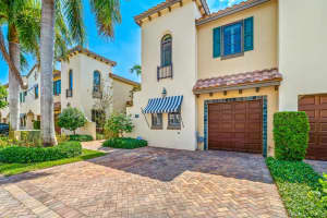 425 Via Villagio, Hypoluxo, FL 33462, Sold 04/15/21