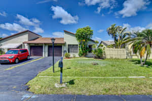 5831 Mirror Lakes Blvd, Boynton Beach, FL 33472, Sold 04/30/21