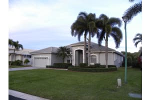 2221 SE Stonehaven Rd, Port St. Lucie, FL 34952, Sold 05/05/21