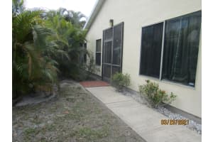 1357 SE Rivergreen Cir, Port St. Lucie, FL 34952, Sold 04/28/21