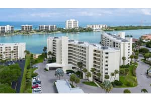 19800 Sandpointe Bay Dr, Tequesta, FL 33469, Sold 06/04/21