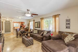 207 Tropic Isle Dr, Delray Beach, FL 33483, Sold 05/10/21
