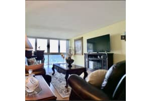 401 Lake Shore Dr, West Palm Beach, FL 33403, Sold 04/29/21