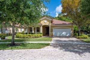 6855 Osage Cir, Greenacres, FL 33413, Sold 05/12/21