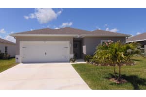 5235 Oakland Lake Cir, Fort Pierce, FL 34951, Sold 05/27/21