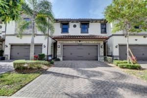 9592 Town Parc Cir N, Parkland, FL 33076, Sold 05/13/21