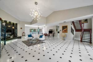 648 Riviera Dr, Boynton Beach, FL 33435, Sold 07/02/21