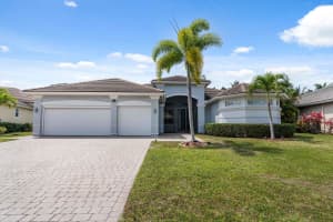 906 SW Lost River Shores Dr, Stuart, FL 34997, Sold 05/14/21