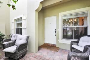 402 Lake Monterey Cir, Boynton Beach, FL 33426, Sold 05/14/21