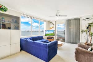 105 Paradise Harbour Blvd, North Palm Beach, FL 33408, Sold 05/27/21