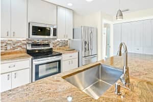 3304 Lakemont Ct, Palm Beach Gardens, FL 33403, Sold 05/14/21