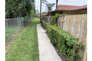 4296 Woodstock Dr, West Palm Beach, FL 33409, Sold 09/14/21