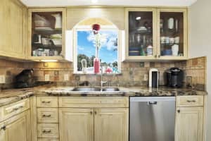 200 Wenonah Pl, West Palm Beach, FL 33405, Sold 06/02/21