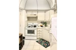 290 W Palmetto Park Rd, Boca Raton, FL 33432, Sold 06/08/21