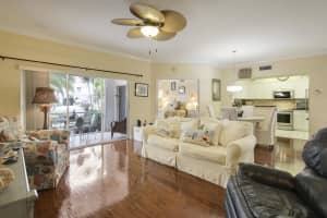 4307 Fairway Dr N, Jupiter, FL 33477, Sold 10/29/21