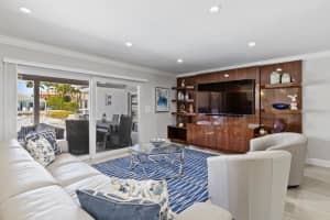 831 Dover St, Boca Raton, FL 33487, Sold 08/11/21