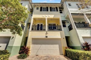 217 N Latitude Cir, Delray Beach, FL 33483, Sold 05/05/21