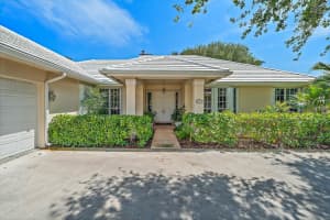8309 SE Woodcrest Pl, Hobe Sound, FL 33455, Sold 05/10/21