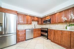 501 SW 11th Pl, Boca Raton, FL 33432, Sold 07/19/21