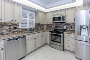 801 Lake Shore Dr, West Palm Beach, FL 33403, Sold 06/11/21