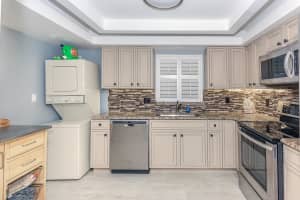 801 Lake Shore Dr, West Palm Beach, FL 33403, Sold 06/11/21