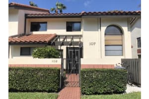 10215 N Circle Lake Dr, Boynton Beach, FL 33437, Sold 06/10/21
